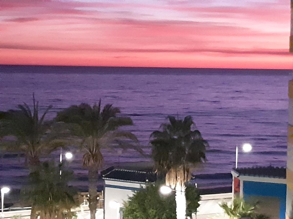 Torrox, Superbe Et Sur La Plage! Ngoại thất bức ảnh